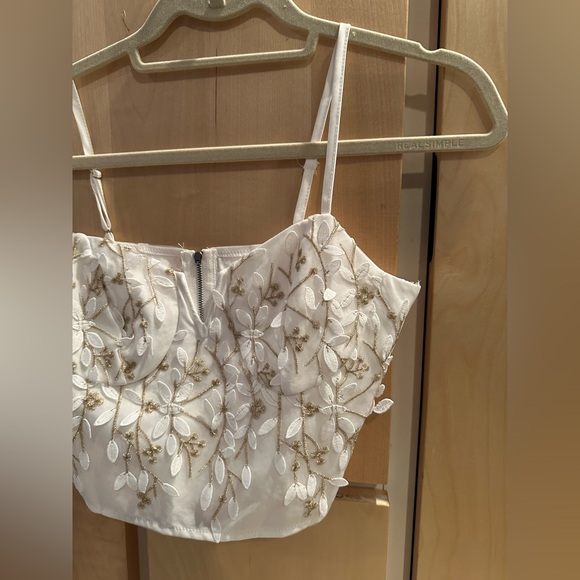 Women’s White & Gold Top (XS) - Picture 4 of 13